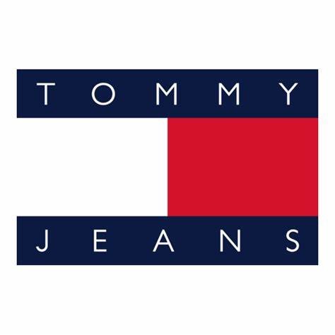 TOMMY JEANS